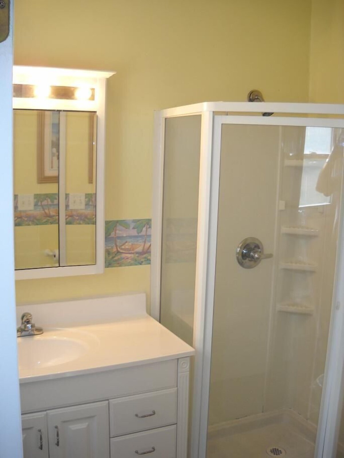 Photo 8 of Great Tarpon Getaway Sleeps 8,Pet Friendly,Steps to the Beach