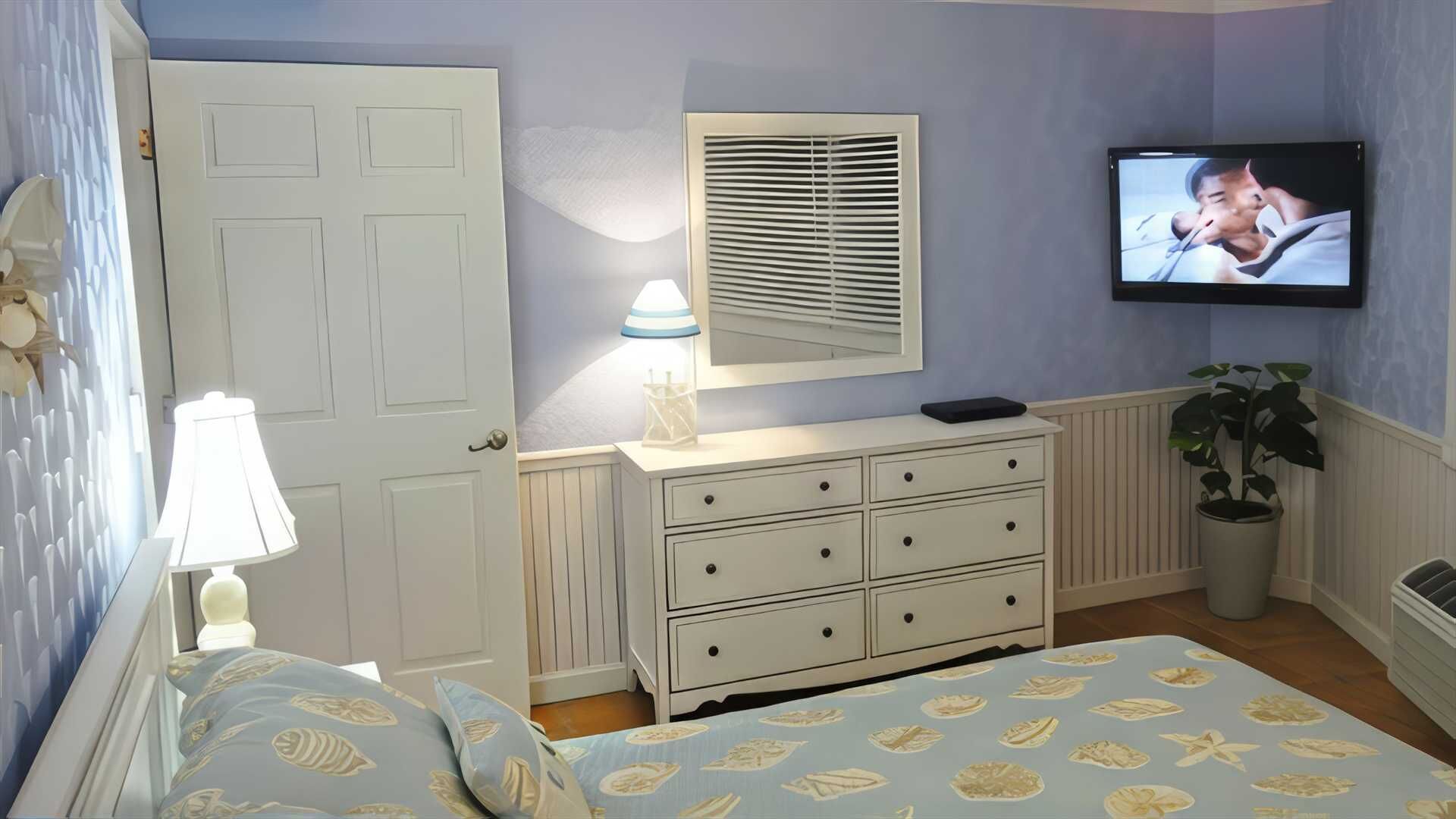 1 bedroom, iron/ironing board, internet, bed sheets