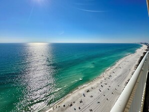 On the beach - 22nd Floor Penthouse  120’ Wrap Balcony  Gulf Front  Walk to Schooners  Sleeps 8 (Panama City Beach)