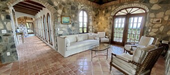 Eminence On High... Captivates The Senses, Transends The Soul