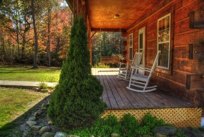 Spring into a cozy cabin!