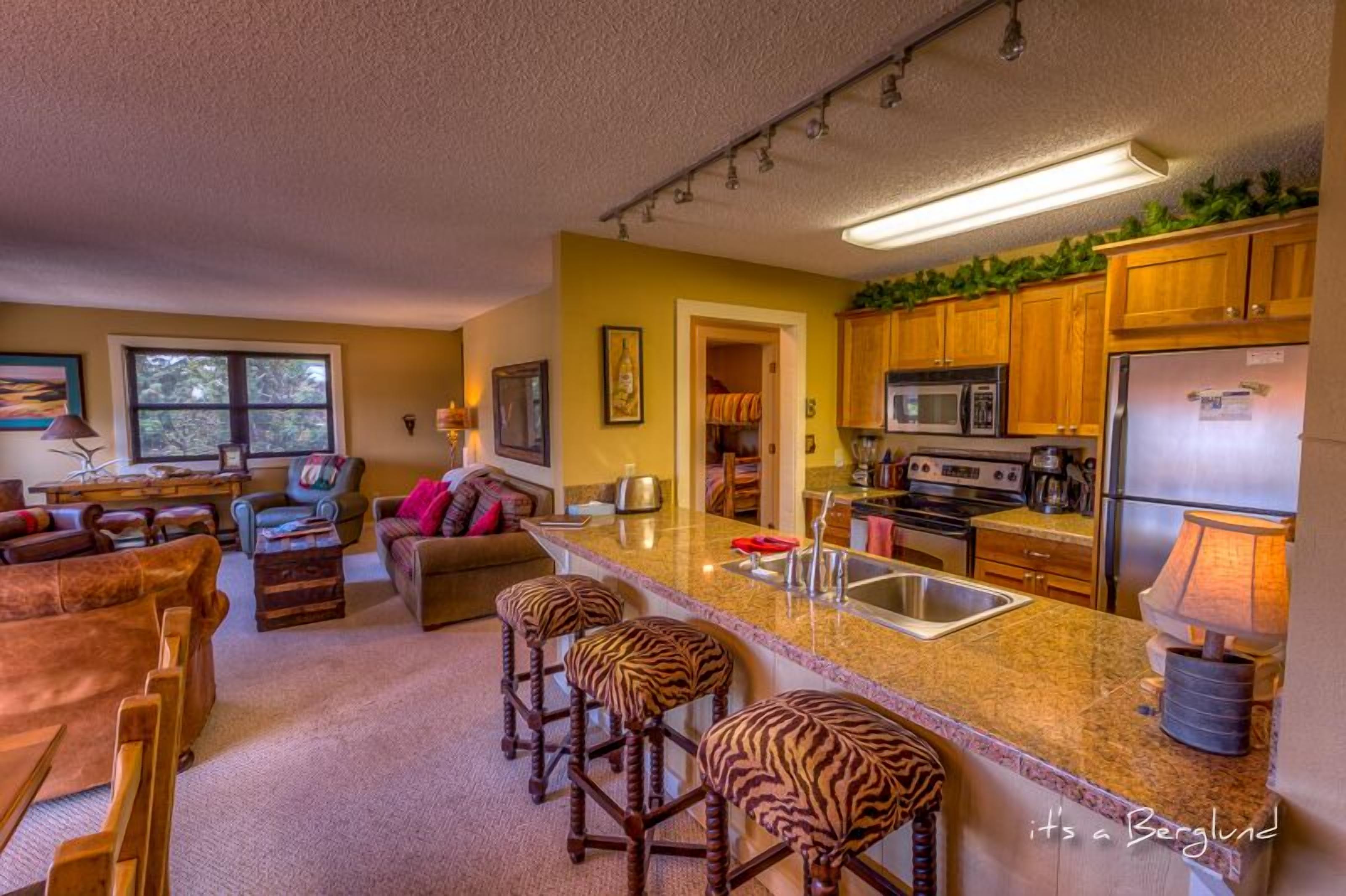 Beautiful & Spacious! 4 Bedroom 2.5 bath, with 2 Decks facing Mt. Crested Butte!