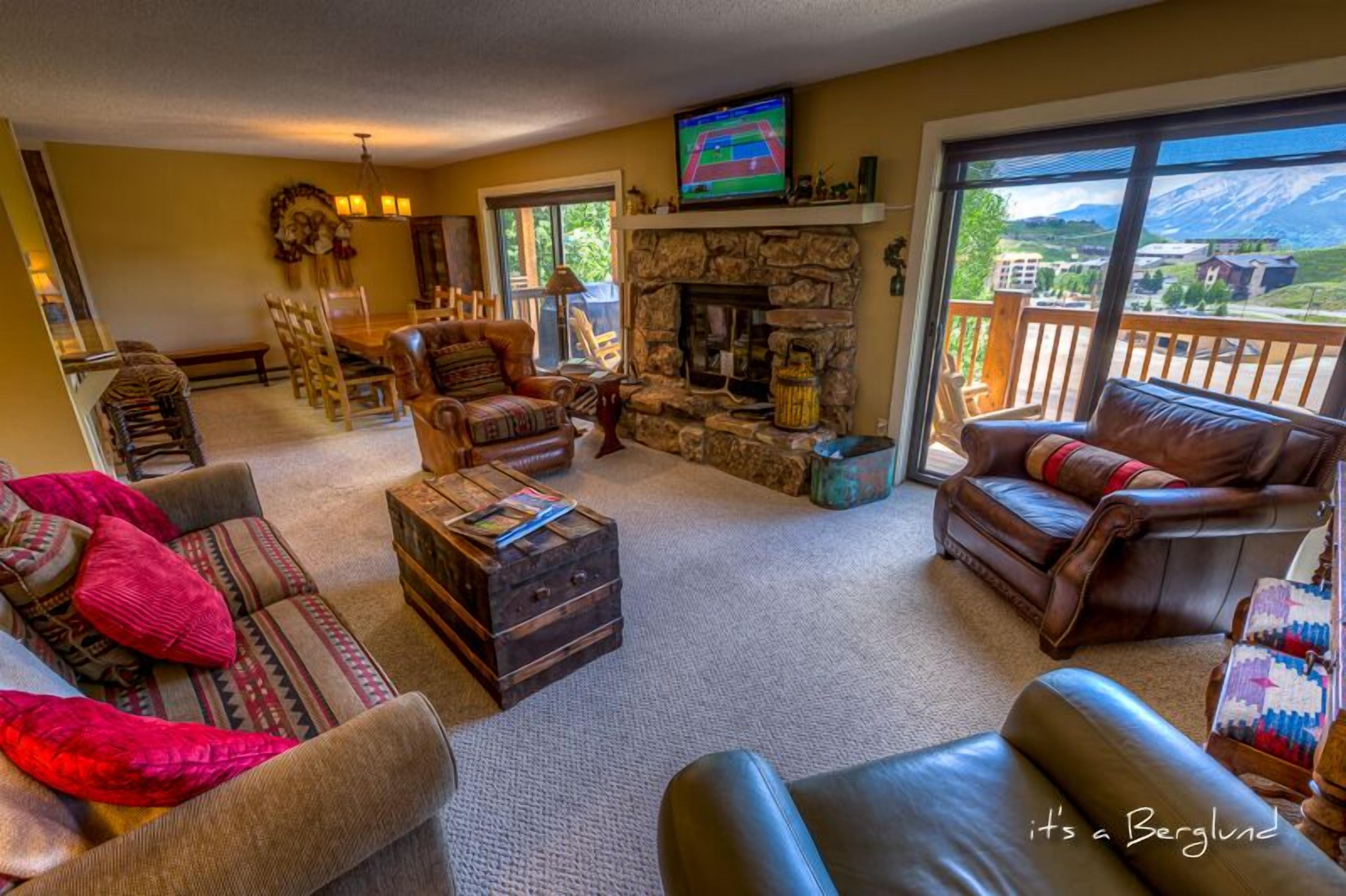 Beautiful & Spacious! 4 Bedroom 2.5 bath, with 2 Decks facing Mt. Crested Butte!