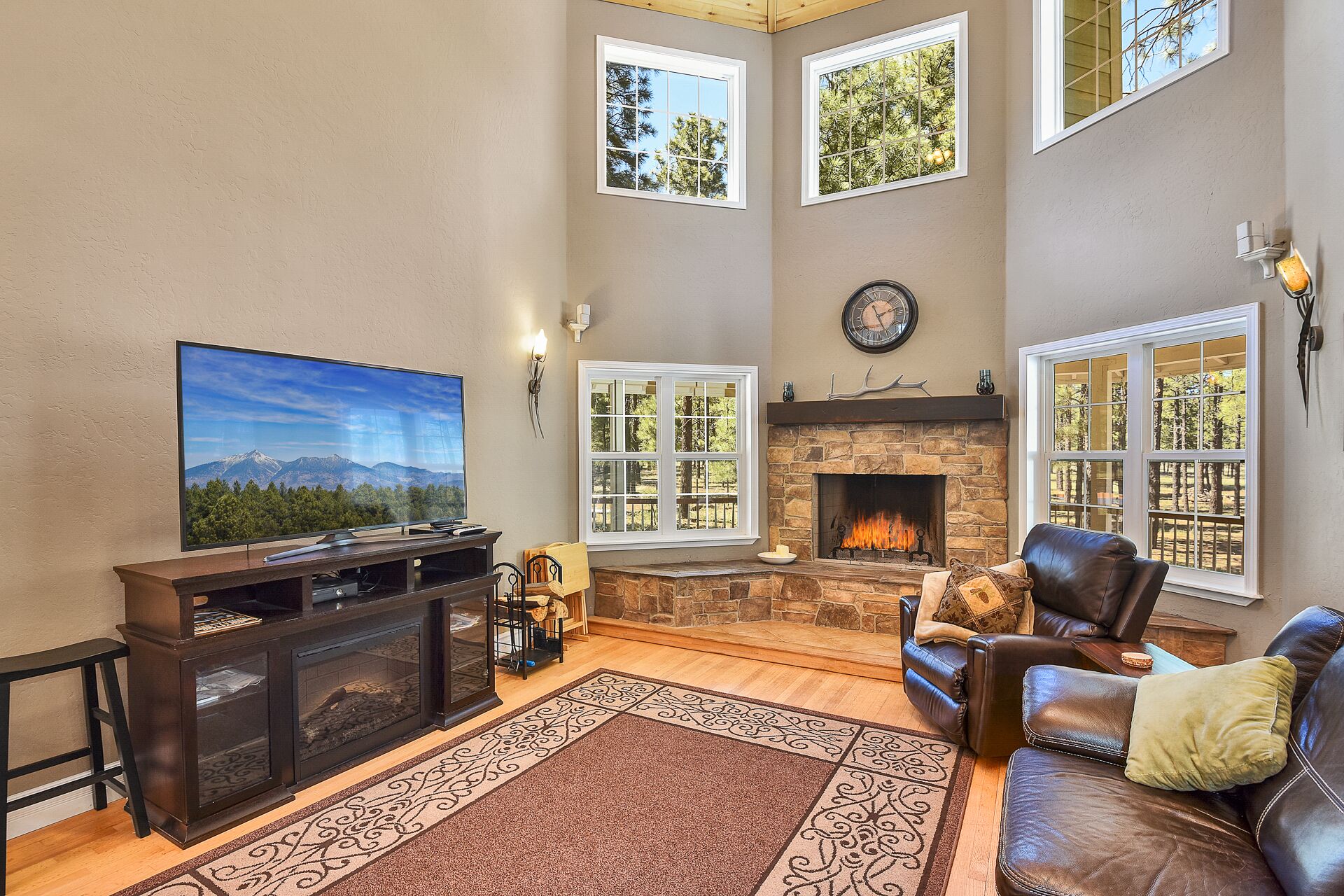 5 Acre Hidden Getaway, Completely Fenced 