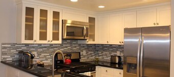 ❤️Anaheim Rental⭐️Walk to Disneyland❤️POOLS❤SPA❤AC⭐️2 PRKG💜