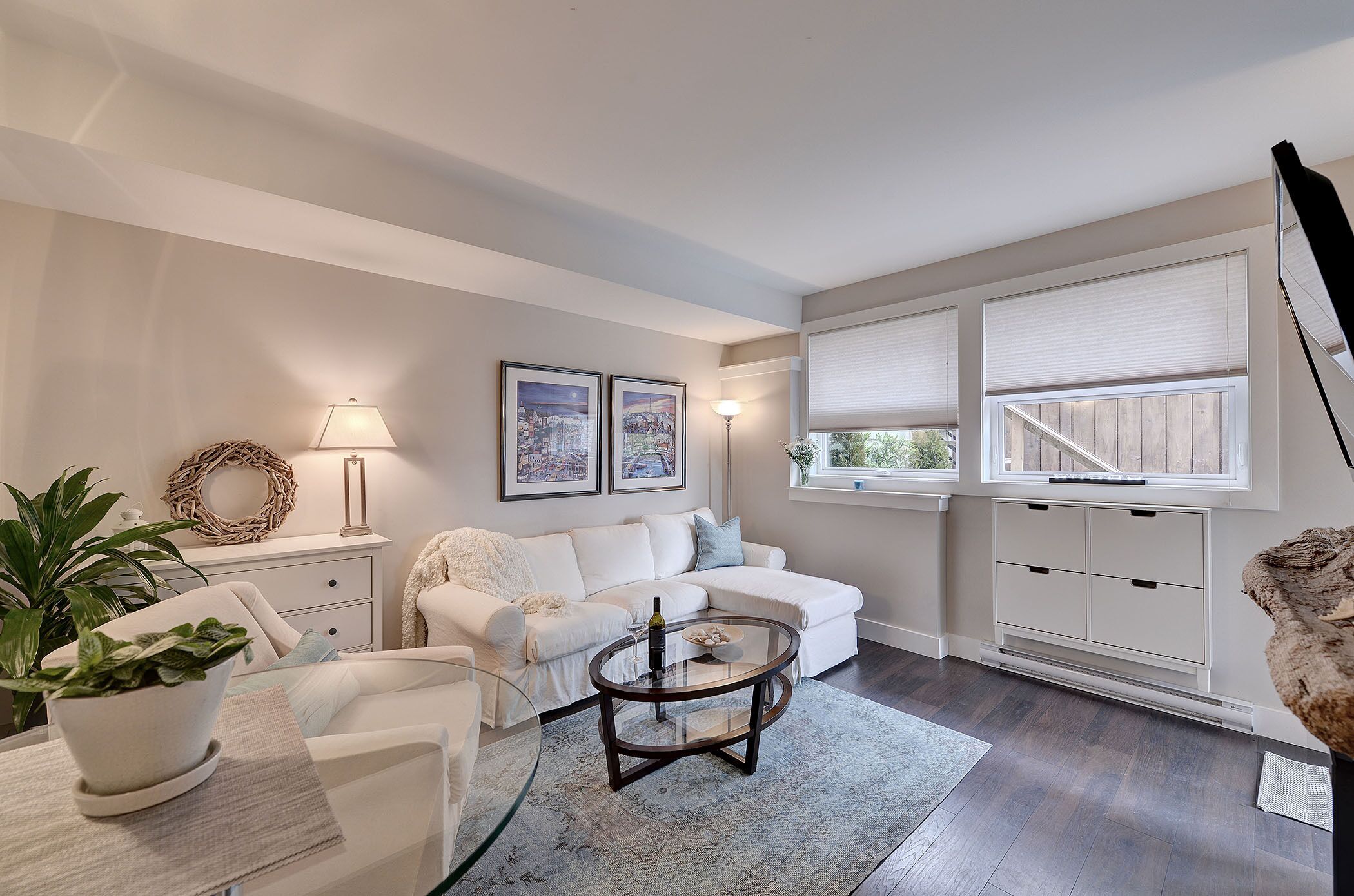 Cadboro Bay/University Area Beautiful New Suite