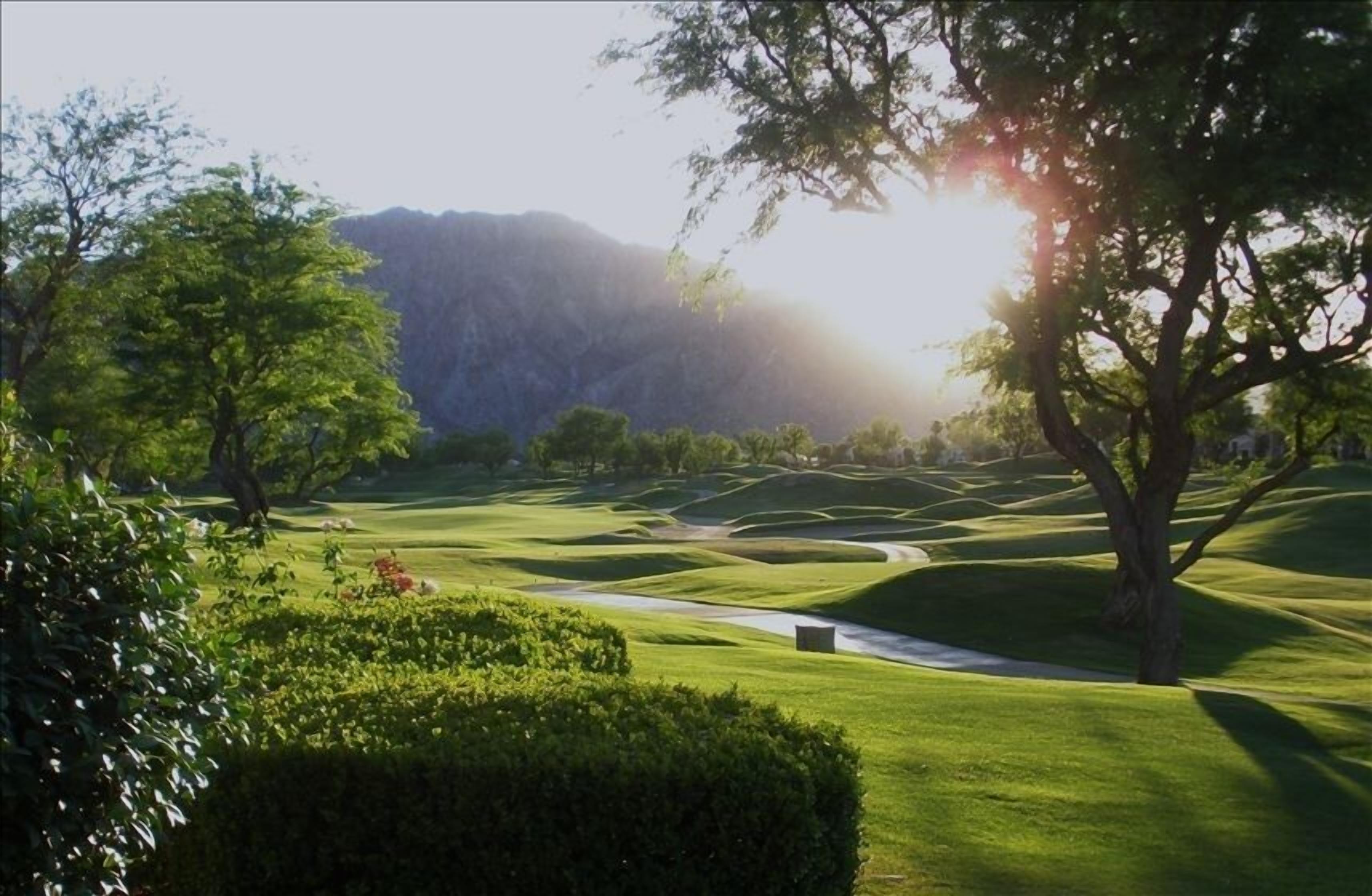 Beautiful Mountain and Golf Course View - 2BD - #110605