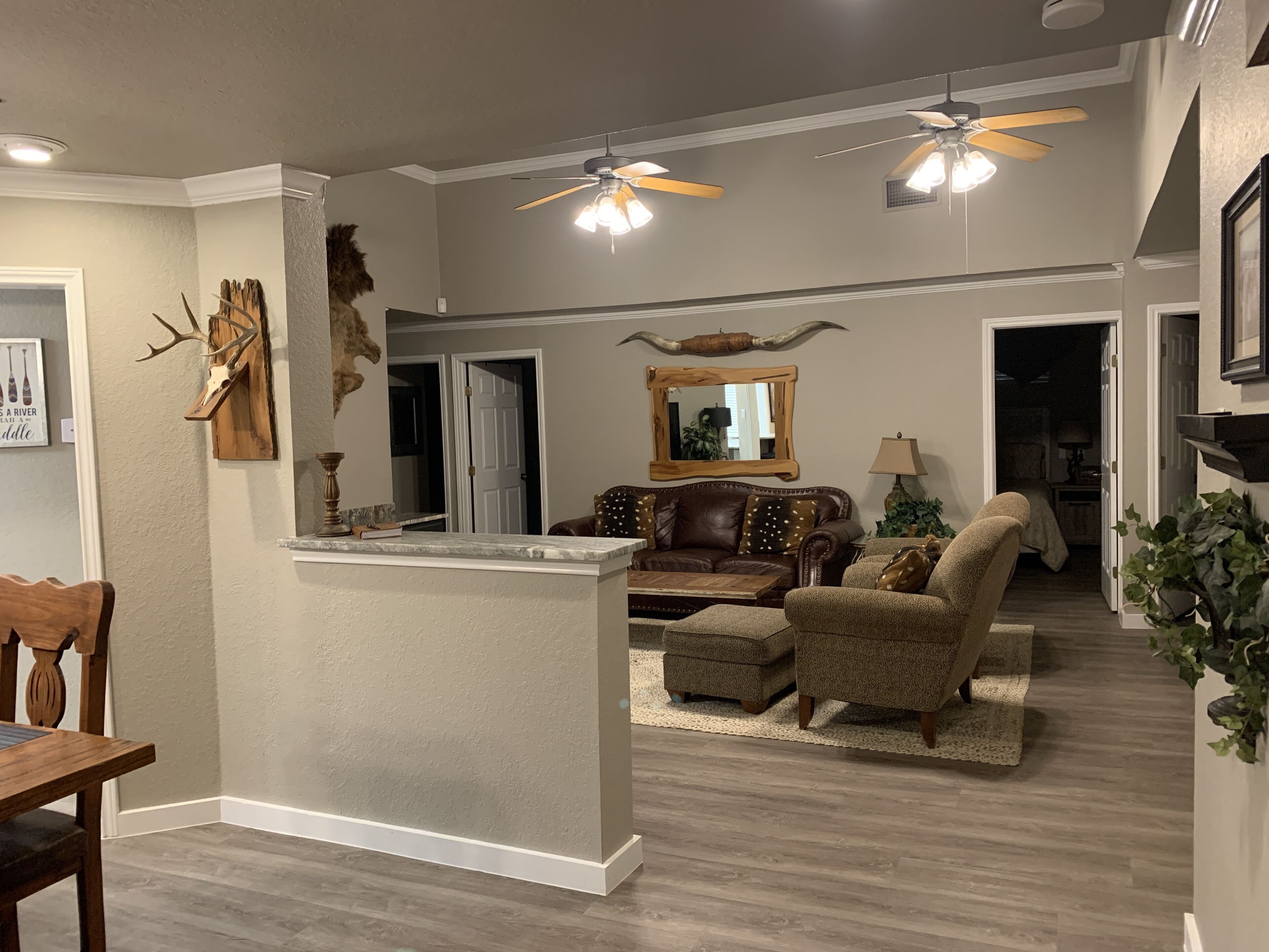 Riverfront House on Guadalupe-3BR W/Opt 4BR -Texas Hill Country-Day's Away House