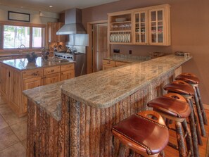 冷蔵庫、電子レンジ、オーブン、食器洗い機