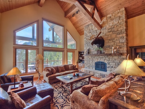 Big Sky Vacation Rentals: MVC Das Moose Haus