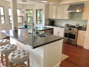 Fridge, microwave, oven, stovetop - Stunning Coastal Home!  Surfboards, kayaks, bikes, air  hockey, gorgeous! (Oceanside)