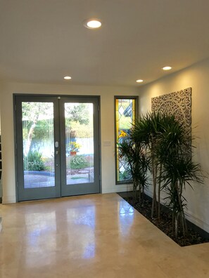 Interior - Stunning Coastal Home!  Surfboards, kayaks, bikes, air  hockey, gorgeous! (Oceanside)