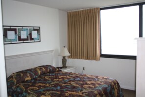 2 bedrooms, free WiFi, bed sheets, wheelchair access - OCEAN FRONT 2 BEDROOM 2 BATH    (Myrtle Beach)