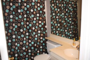 Hair dryer, towels - OCEAN FRONT 2 BEDROOM 2 BATH    (Myrtle Beach)