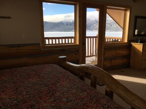 5 habitaciones, tabla de planchar con plancha, cuna de viaje y wifi 