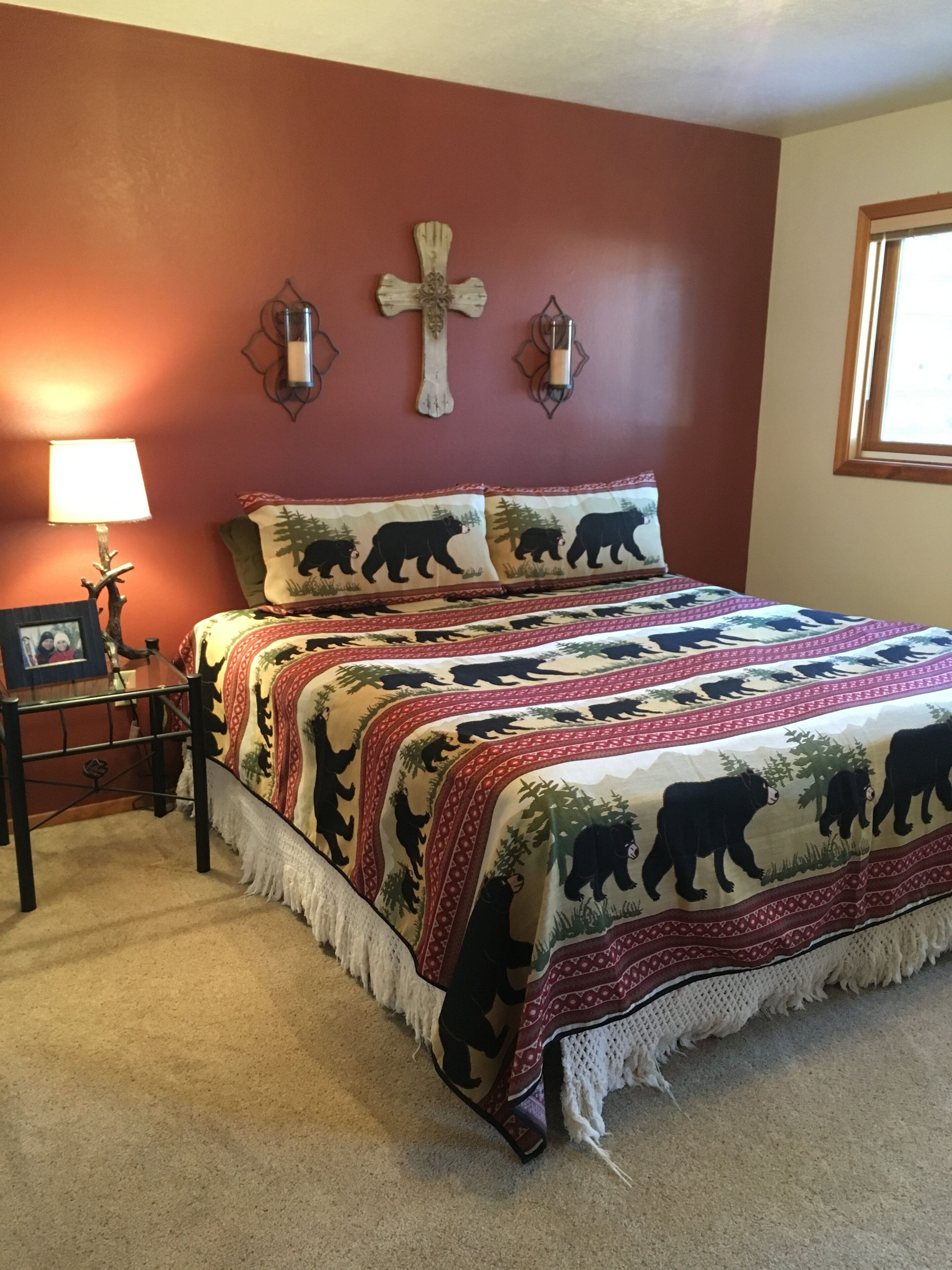 Walk To Slopes & Restaurants!