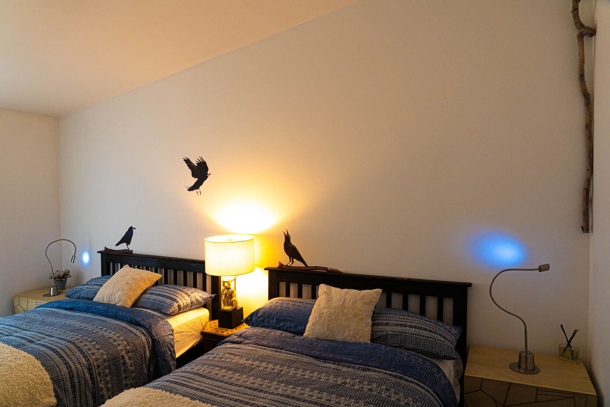 A1-Location: Stylish 5*Loft adjacent to Gondola and Ski-school