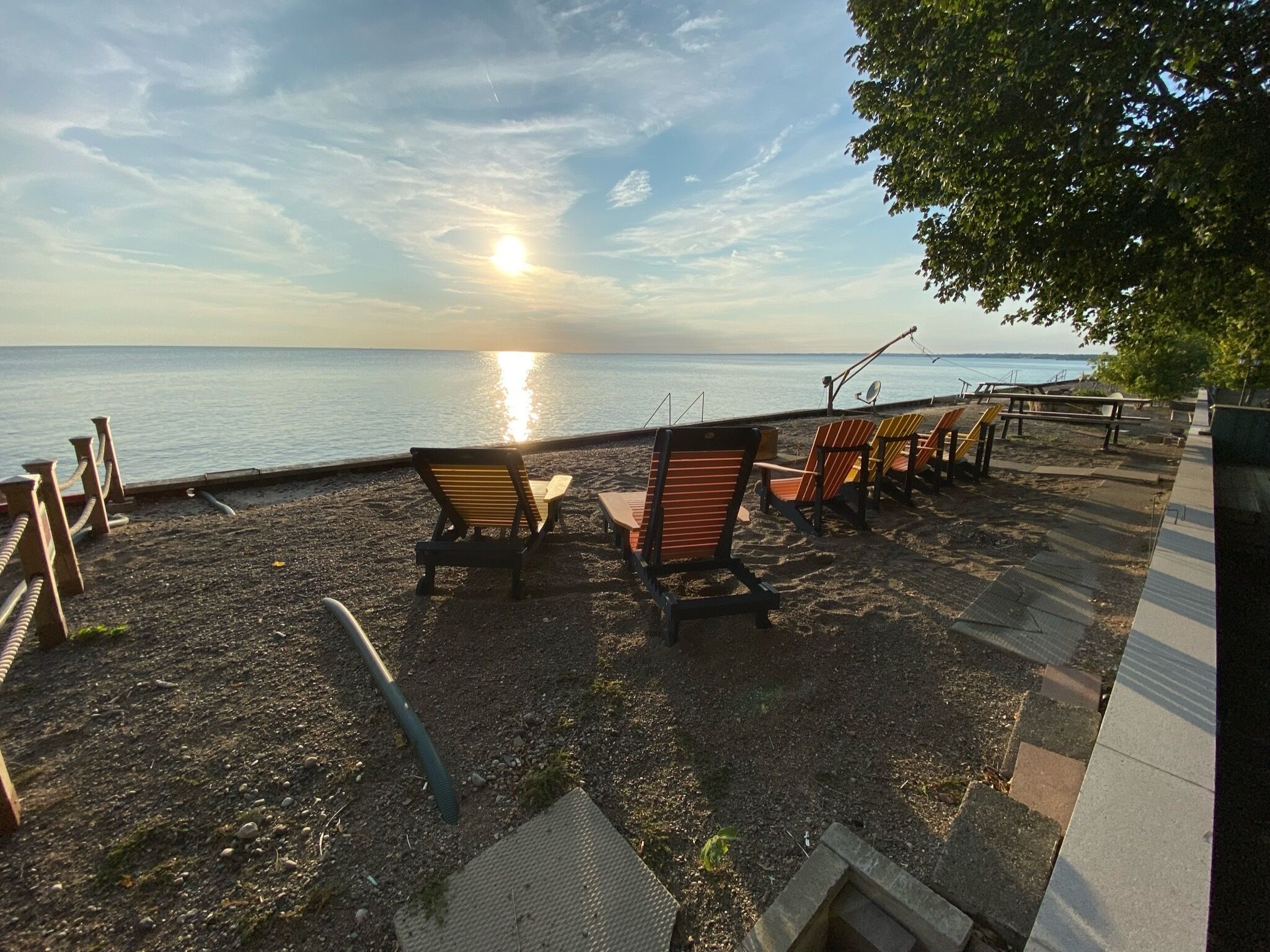 Sunsets by the Bay-3 Bedroom Cottage on Lake Erie