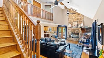 Smart TV, fireplace, DVD player