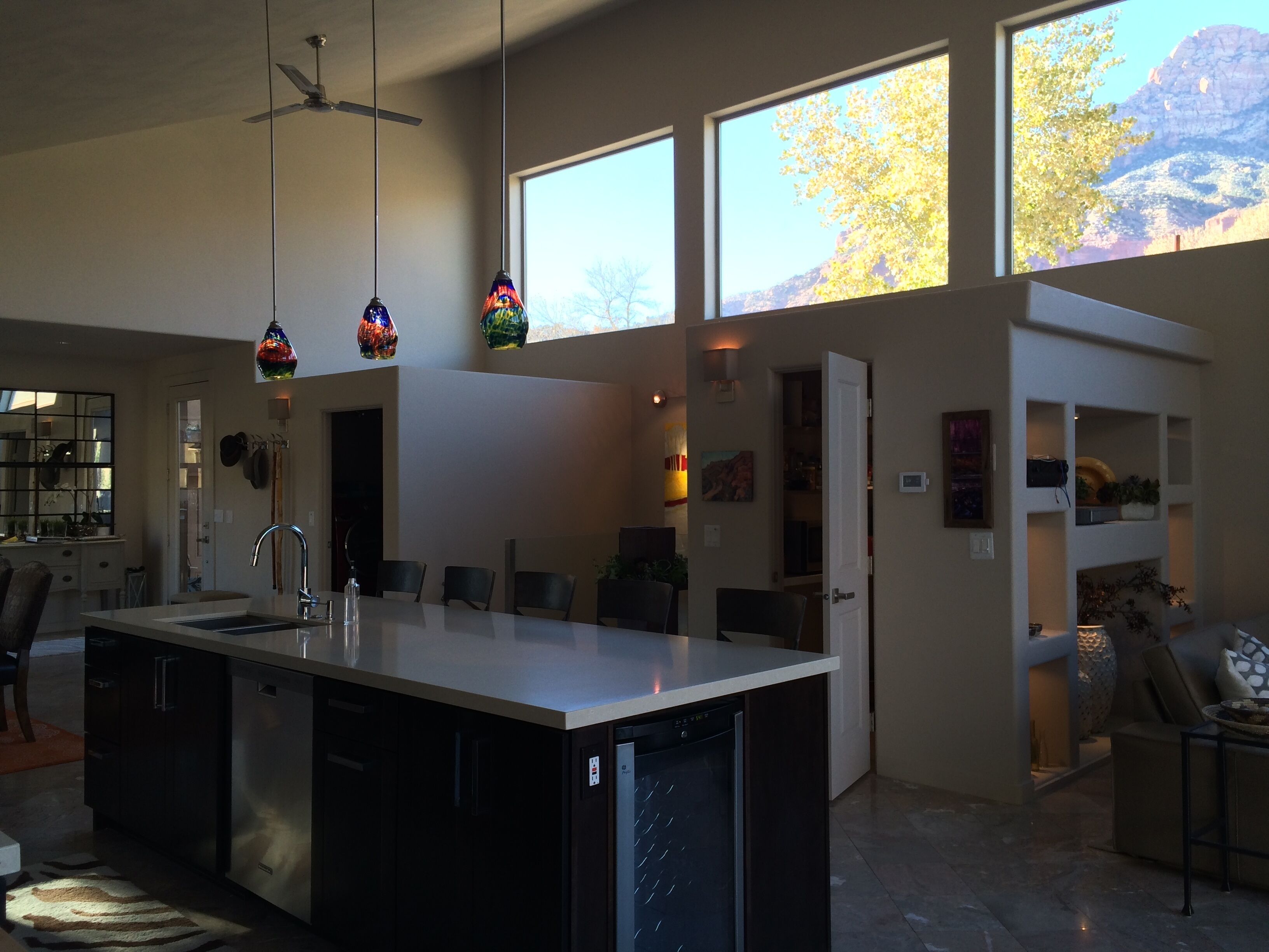 Infinity Edge Pool  Newer Luxury Home on Virgin River 2 miles from main park ent