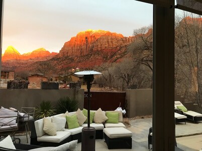 Infinity Edge Pool Nueva casa de lujo en Virgin River a 2 millas del parque principal ent