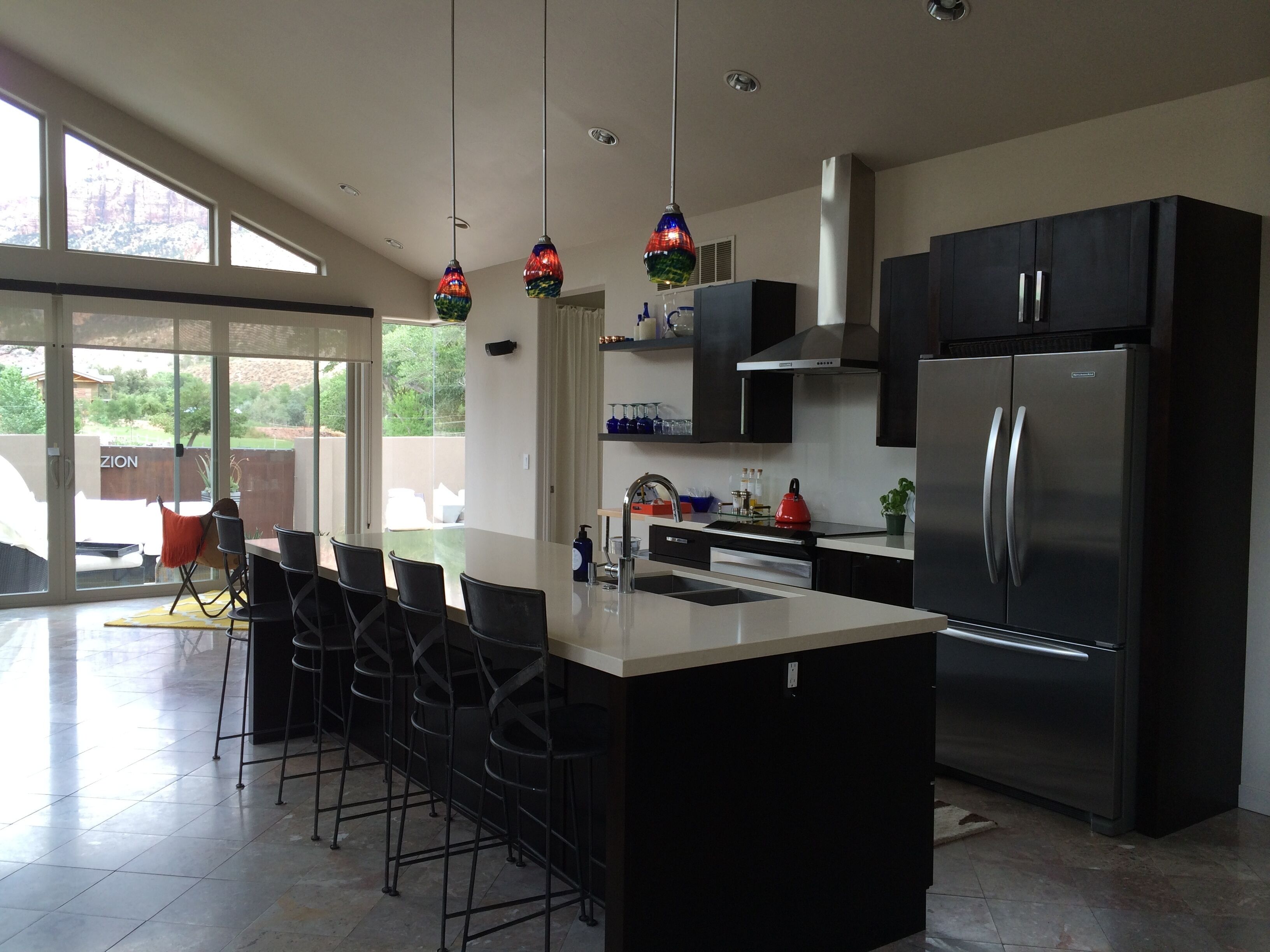 Frigorífic, microones, forn i placa de cuina 