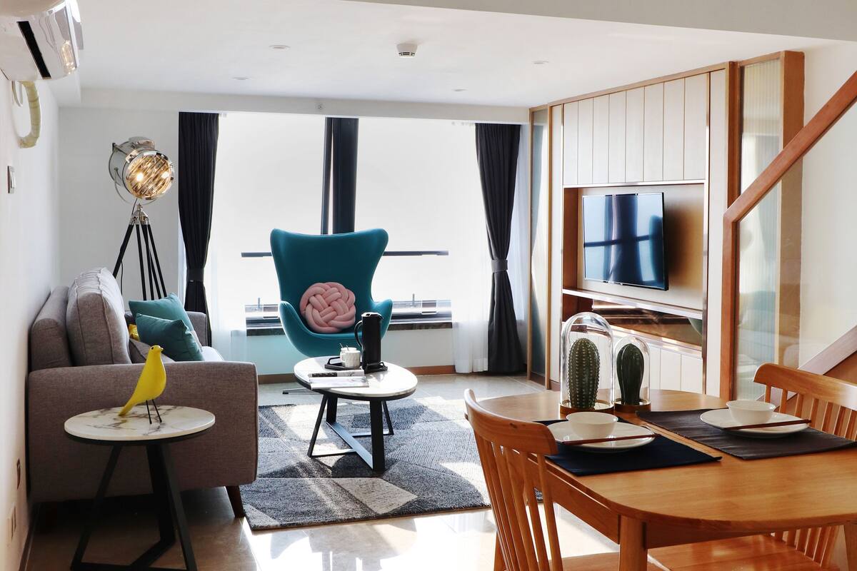 Comfort loft | Luxe beddengoed, donsdekens, een minibar met enkele gratis items