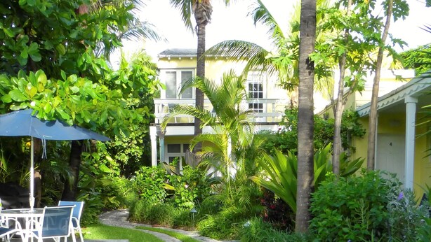 Garden - 88 S. Ocean Blvd (Delray Beach)
