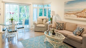 Classic Apartment, 1 Queen Bed, Non Smoking | Living area | Flat-screen TV - 88 S. Ocean Blvd (Delray Beach)