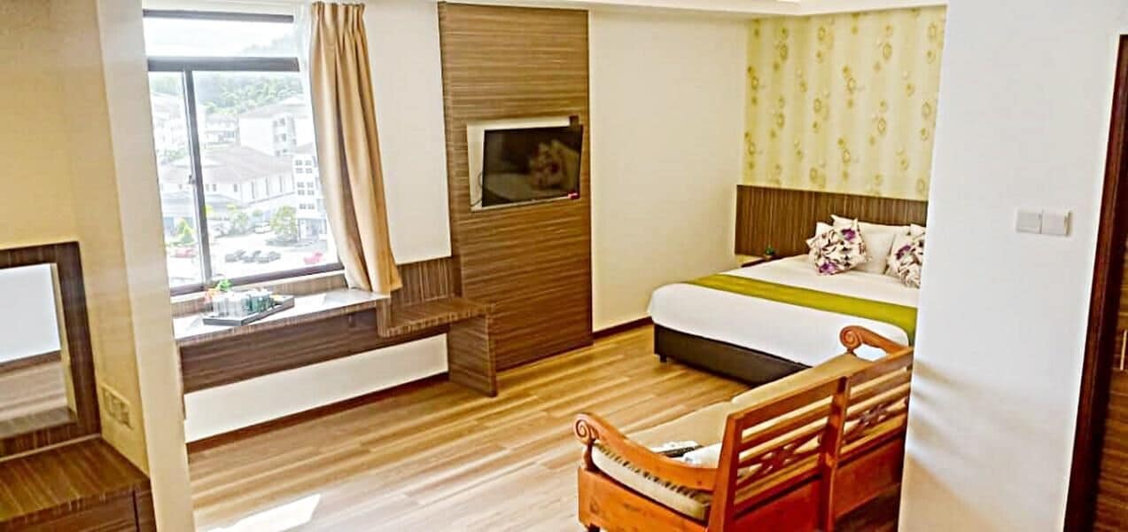 Premium bedding, in-room safe, individually furnished, laptop workspace