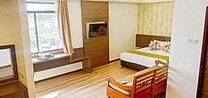 Premium bedding, in-room safe, individually furnished, laptop workspace - De Greenish Village Langkawi (Langkawi)