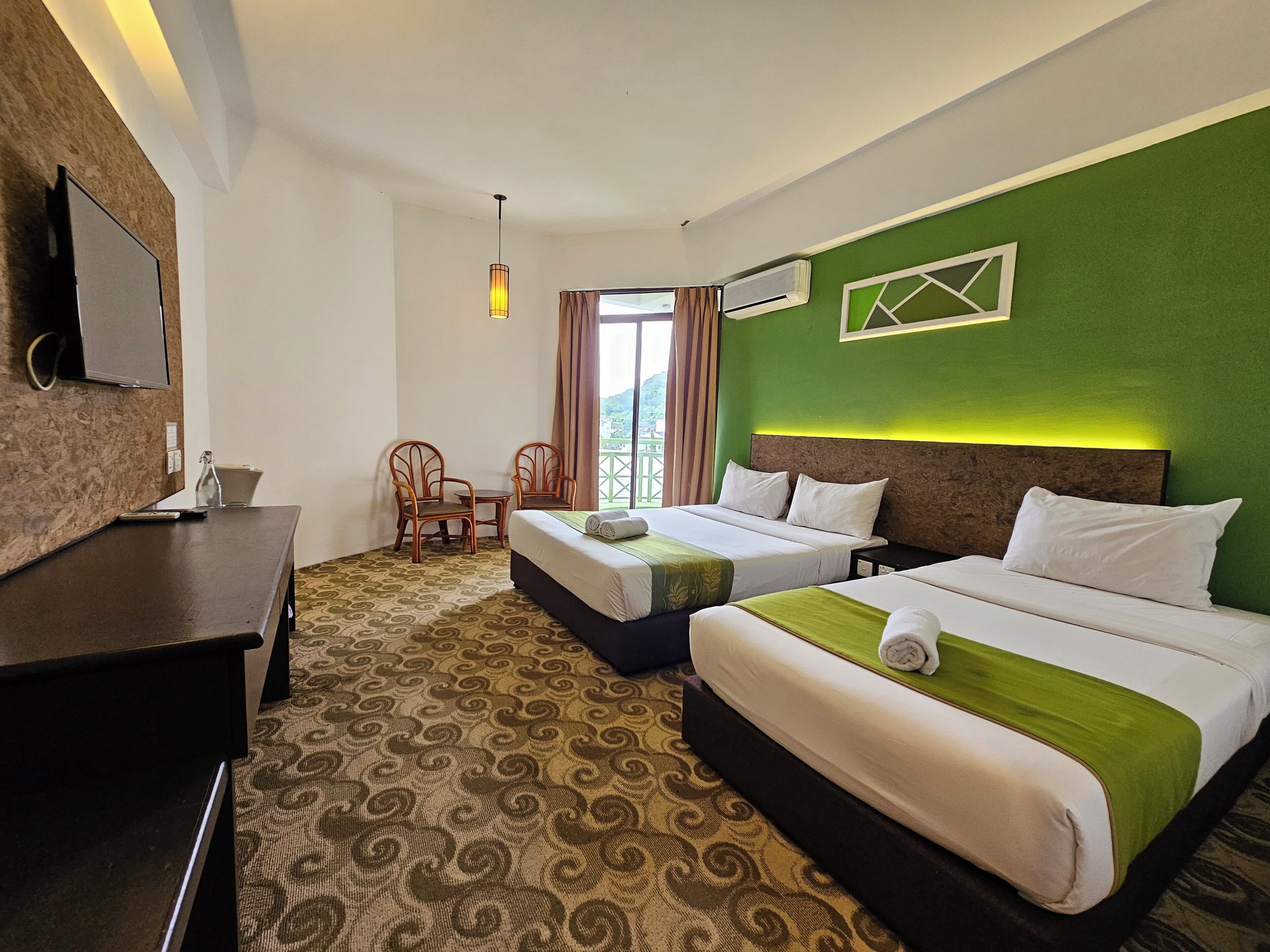 Premium bedding, in-room safe, individually furnished, laptop workspace