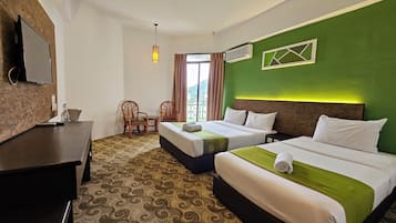 Premium bedding, in-room safe, laptop workspace, blackout curtains