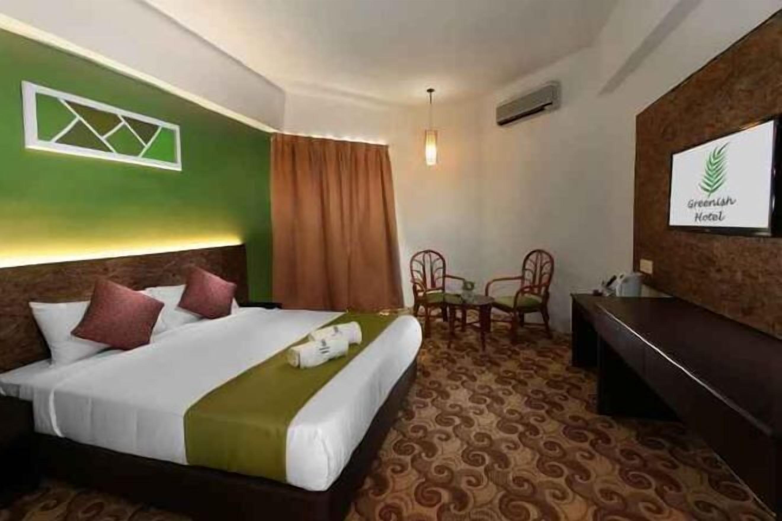 Premium bedding, in-room safe, individually furnished, laptop workspace