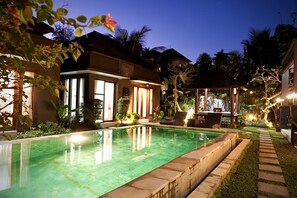Outdoor pool - Homayoon Villa (Ubud)