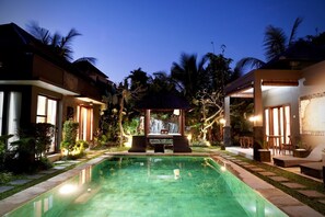 Outdoor pool - Homayoon Villa (Ubud)