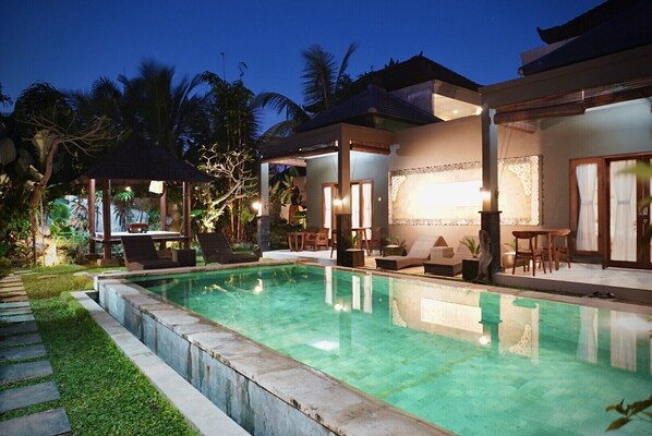 Outdoor pool - Homayoon Villa (Ubud)