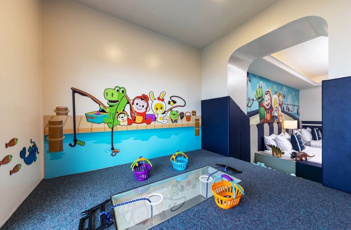 twin room, ocean view | minibar, in-room safe, desk, blackout curtains