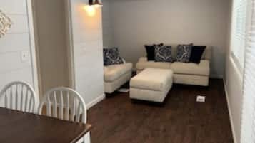 2 bedrooms, individually decorated, individually furnished, free WiFi