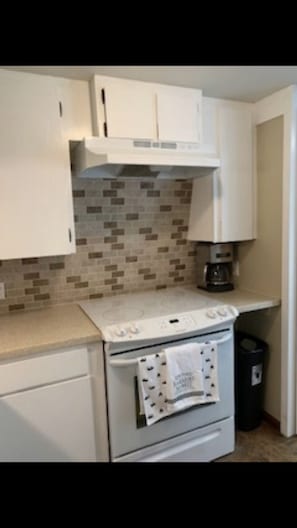 Horno, placa de cocina, lavavajillas