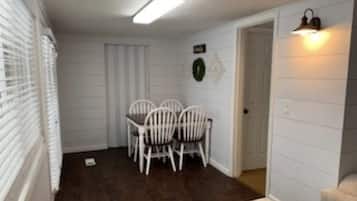 2 bedrooms, individually decorated, individually furnished, free WiFi