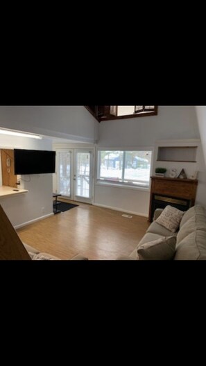 2 bedrooms, individually decorated, individually furnished, free WiFi - Chocorua Ski and Beach Vacation Home (Tamworth)