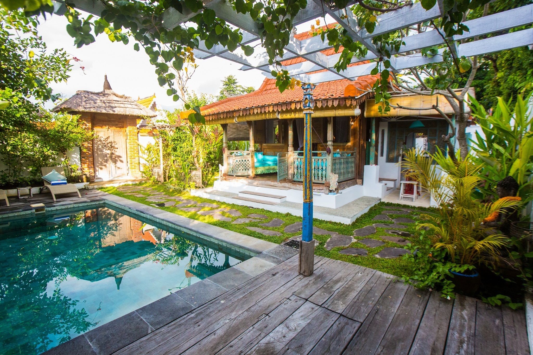 Ropa de cama de alta calidad, colchones Select Comfort y minibar 