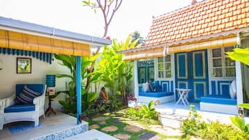 Honeymoon Cottage, 1 King Bed, Private Pool, Beachside | Balcony