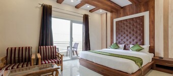 Treebo G K Residency Near Dehradun Railway Station