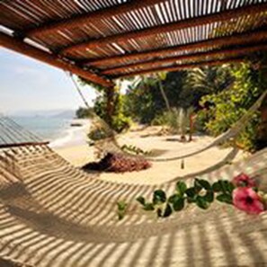 Beach nearby - Hotelito Mio (Quimixto)