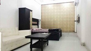 Room, 1 Double Bed, Non Smoking | WiFi (free) - Darshan Hotel (Noida)