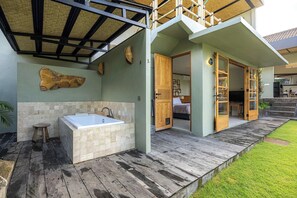 Terrace/patio - Sun-kissed spacious 4BR near Seminyak, Bali (Badung)