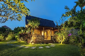 Exterior - Refurbished Villa Lina-In the heart of Canggu & 5min ride to Echo Beach/La Brisa (Canggu)