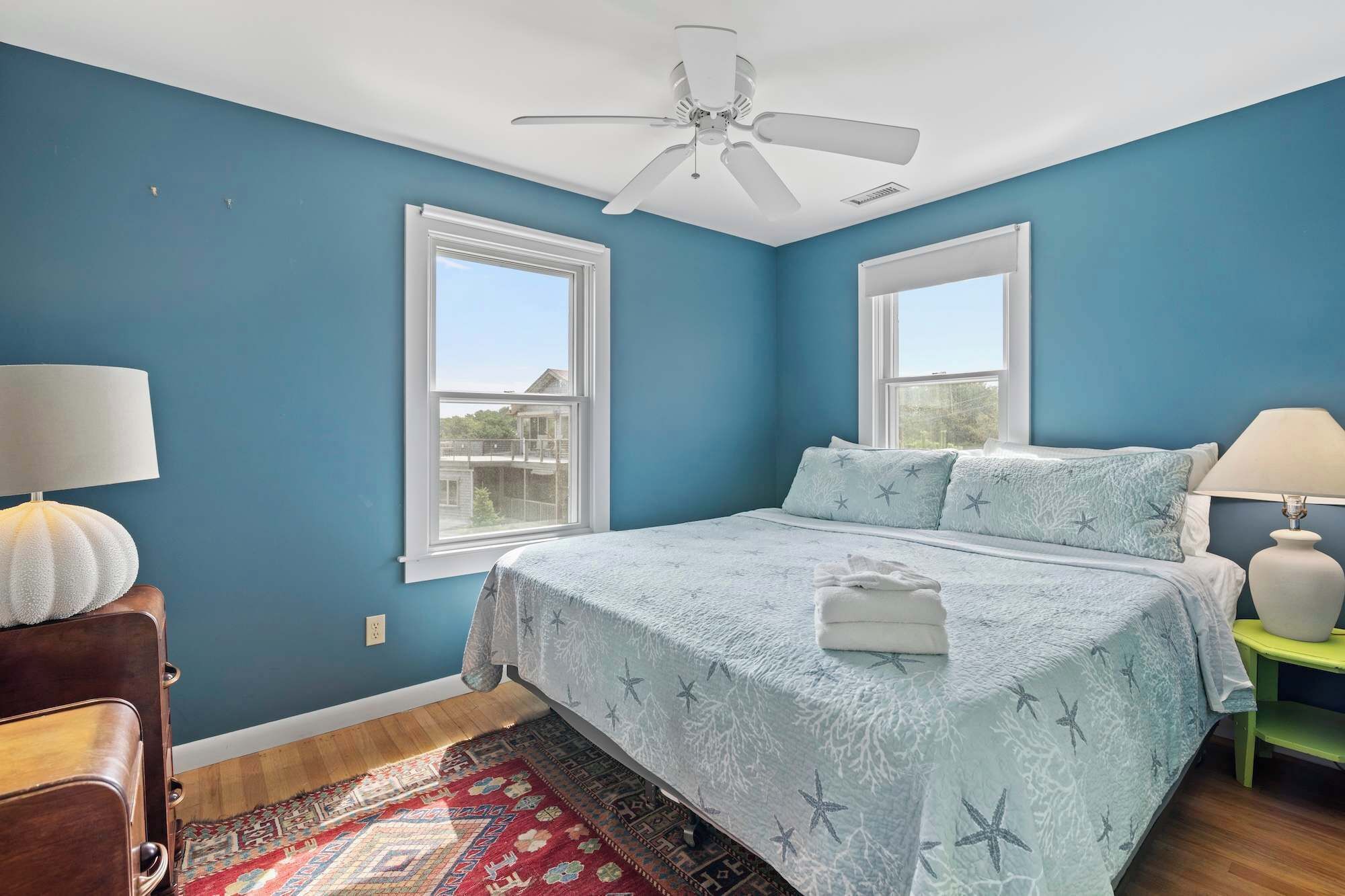 6 bedrooms, iron/ironing board, WiFi, bed sheets